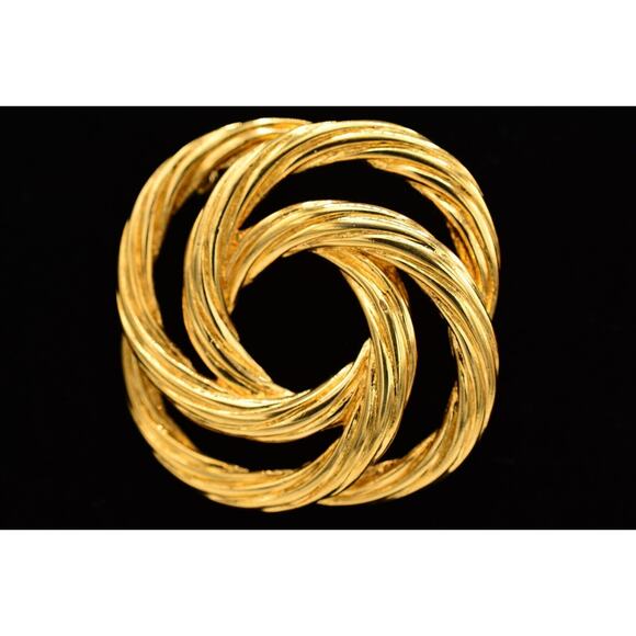 Monet Vintage Round Pin Brooch Gold Tone Metal Shiny Signed Chunky 1980s Bin4 - Picture 1 of 12